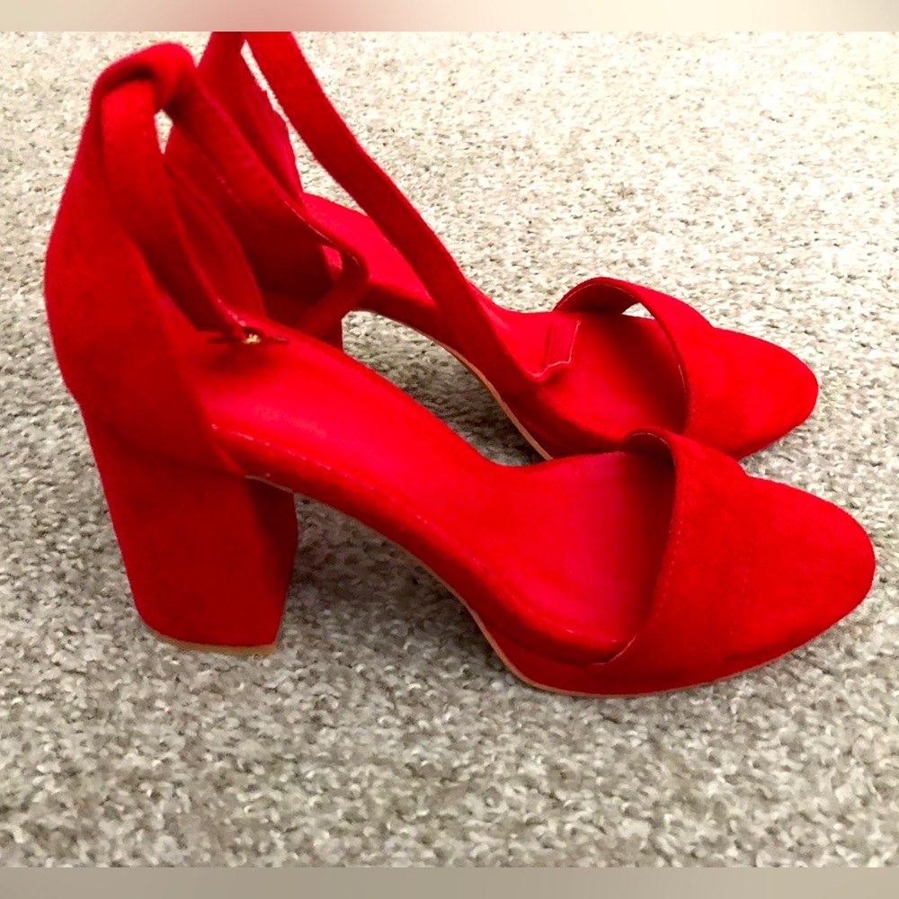 Red block heels 6